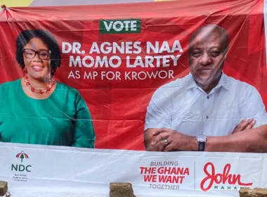 Wahlplakat der Kandidatin Dr. Agnes Naa Momo Lartey