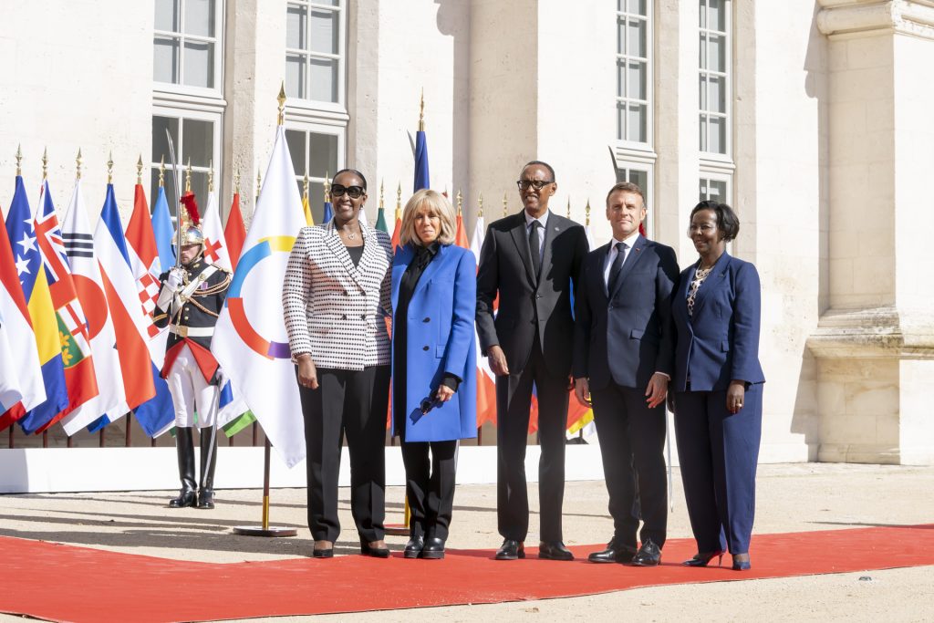 Macron und Kagame beim Gipfel der Frankophonie